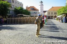 Privtanie profesionlnych vojakov prichdzajcich z vojenskch operci v Trenne